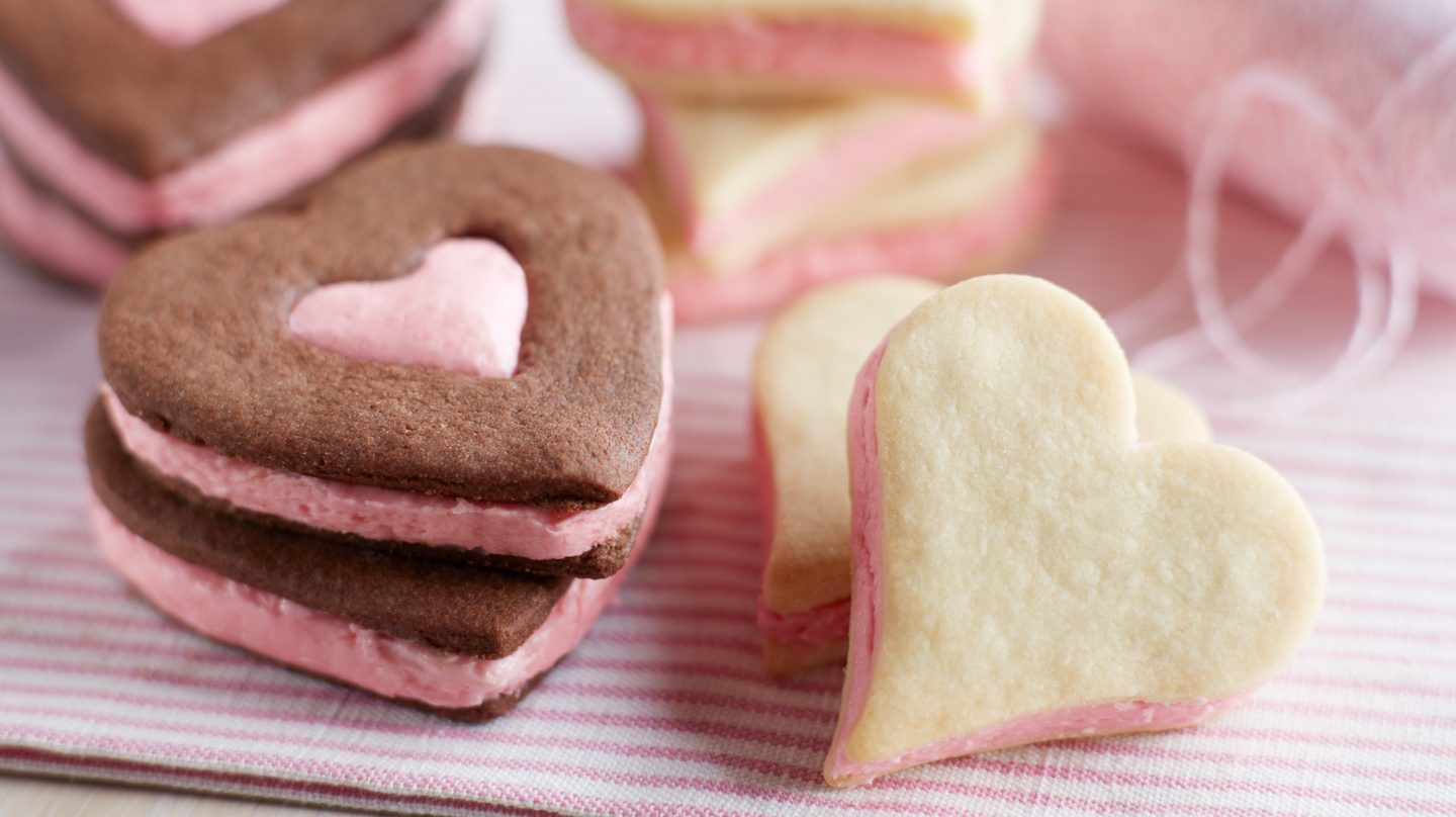 Mørdejskager/shortbread med hindbær