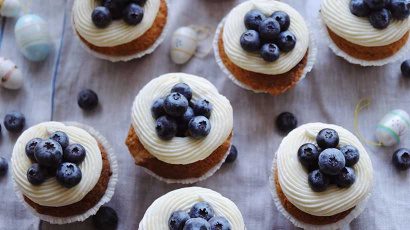 Citron cupcakes med blåbærkompot og frosting