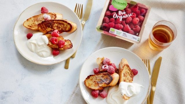 Pain perdu med græsk yoghurt og hindbær Driscoll's