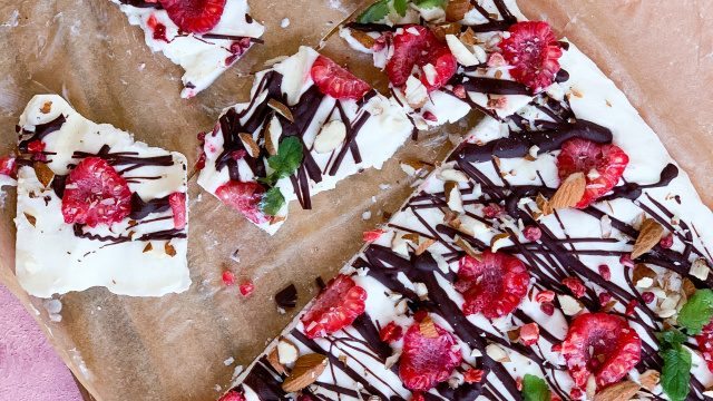 FROSSEN YOGHURT BARK Driscoll's