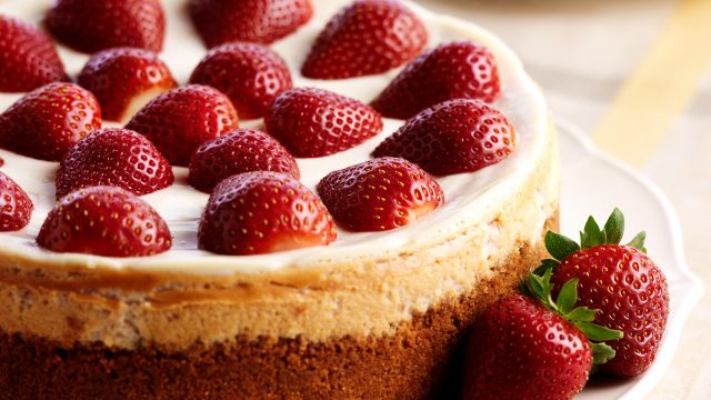 Klassisk Cheesecake med Jordbær